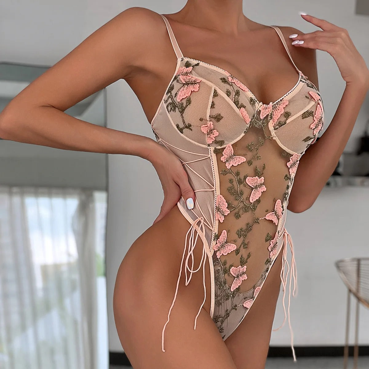 Juliette | Geborduurde Vlinderbodysuit